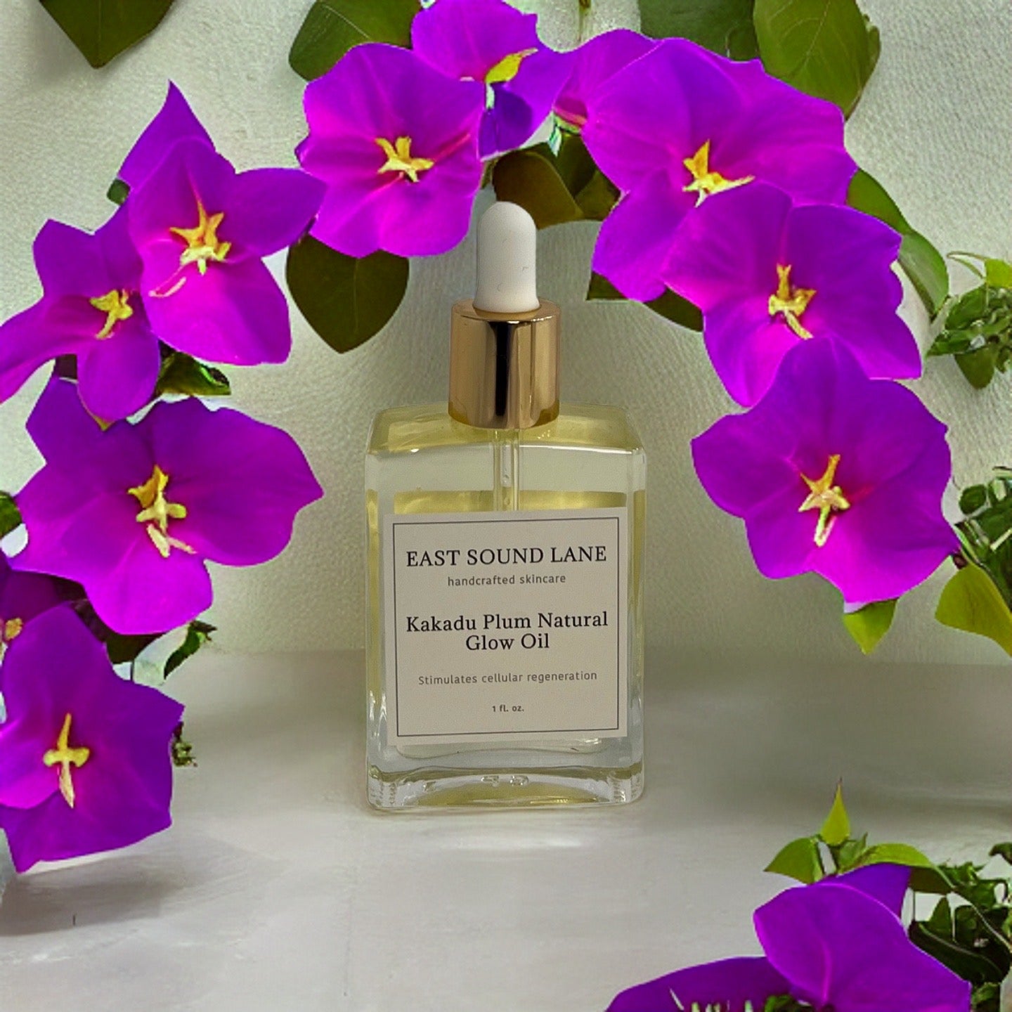 Kakadu Plum Natural Glow Oil with Kangaroo Flower Extract
